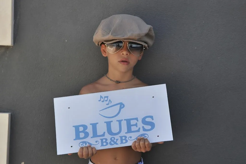 B&B Blues Avola 0*,